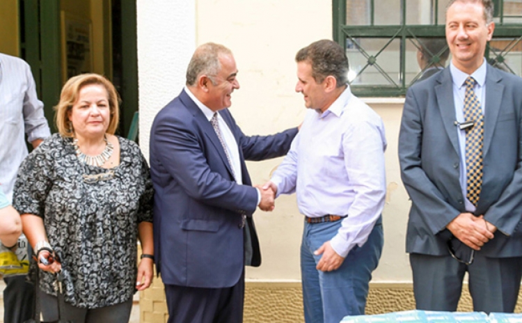 Δωρεά τροφίμων αξίας 13.000 € για τους άπορους Καλλιθεάτες από το Επαγγελματικό Επιμελητήριο Αθηνών